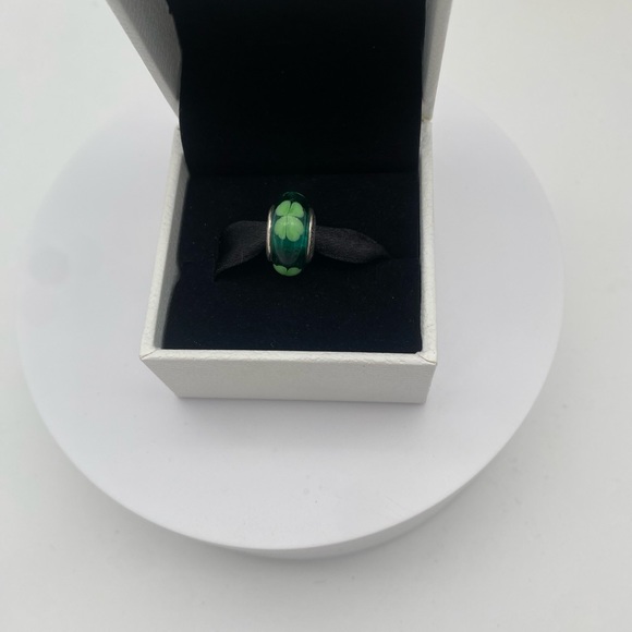 Authentic Pandora Green Clover Murano charm - Picture 7 of 7
